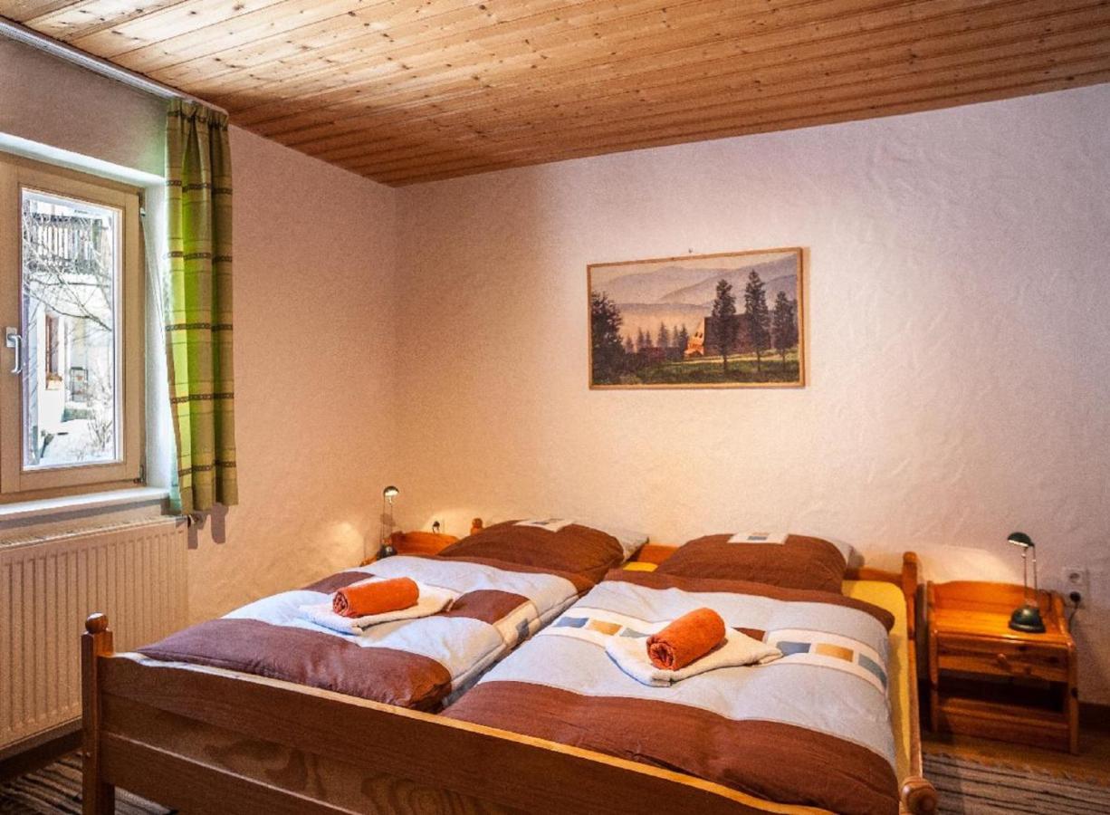 Ferienwohnung Sigi'S Waldhaus Нойшёнау Экстерьер фото